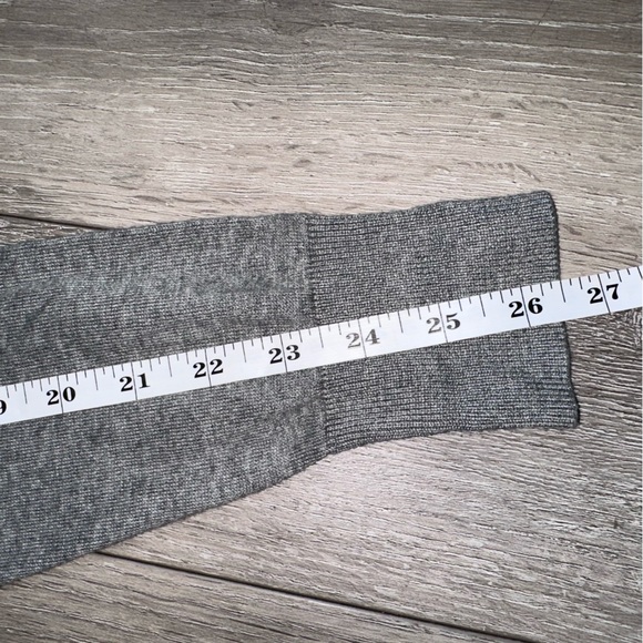 French Connection Grey Bulldog Beaded Sequins Knit Sweater Size Large - Picture 11 of 15